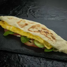 Mozeralla Omelette